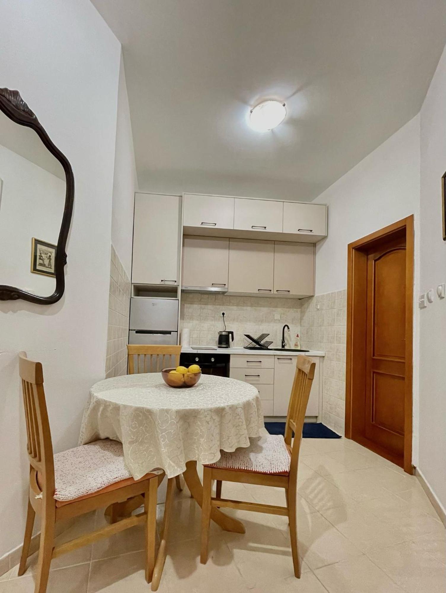 Apartment Kralj Котор Екстер'єр фото